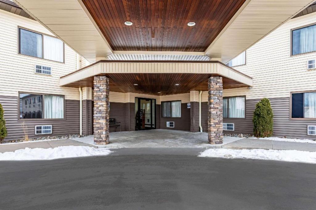 Econo Lodge Ithaca Bagian luar foto